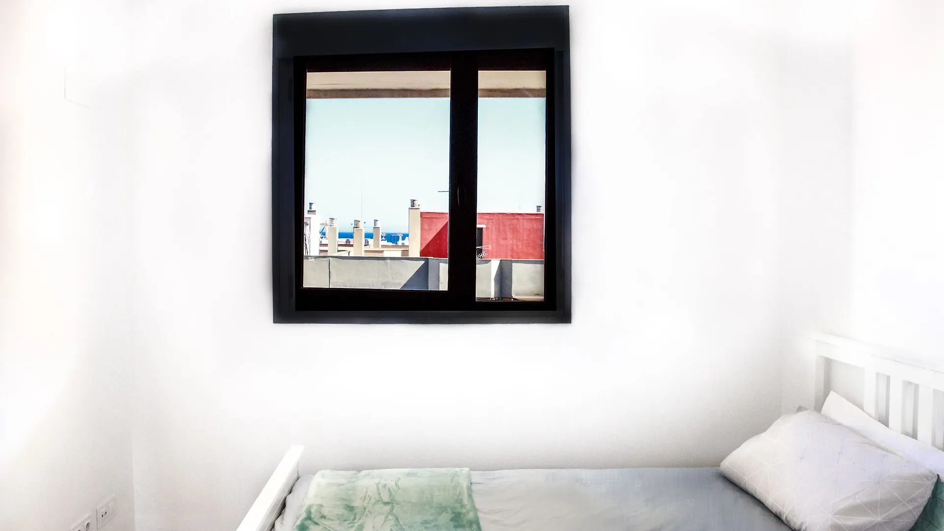 Sea & Wave Puerta Del Mar Apartment Malaga